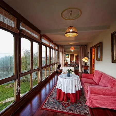 Βίλα La Cochera De Somao, Casona De Tipologia Indiana *