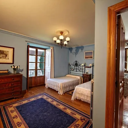 La Cochera De Somao, Casona De Tipologia Indiana Βίλα Somado