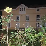 La Cochera De Somao, Casona De Tipologia Indiana * Somado