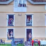Villa La Cochera De Somao, Casona De Tipologia Indiana *