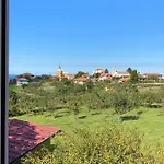 La Cochera De Somao, Casona De Tipologia Indiana * Somado