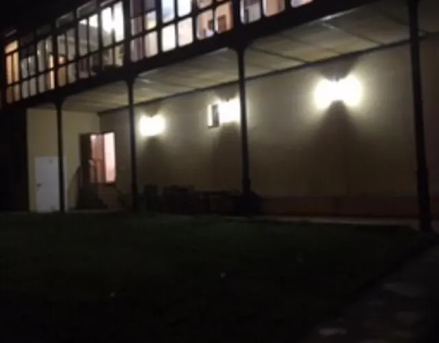 La Cochera De Somao, Casona De Tipologia Indiana Villa