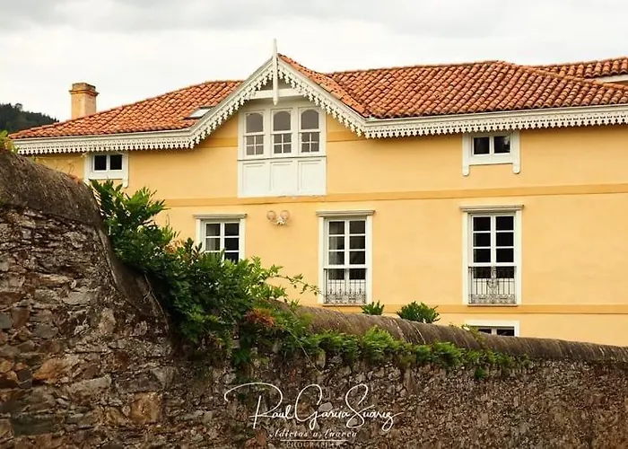 La Cochera De Somao, Casona De Tipologia Indiana